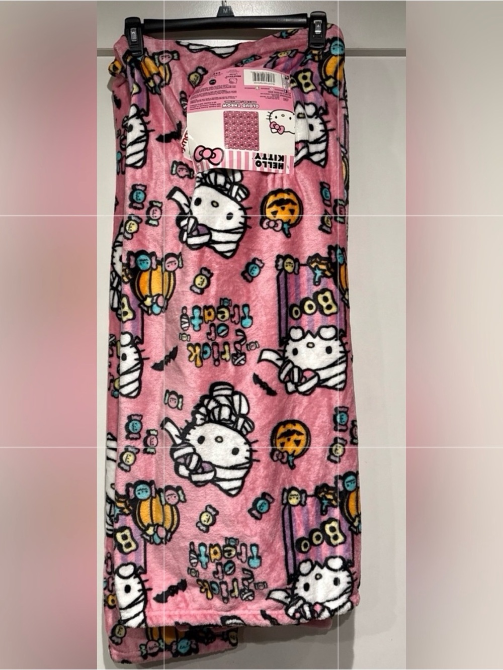 Hello Kitty Halloween Blanket -Bow Pumpkin Boo